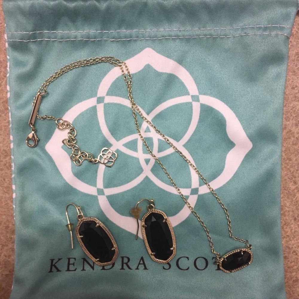 Black Pendant Necklace & Earrings (Kendra Scott)